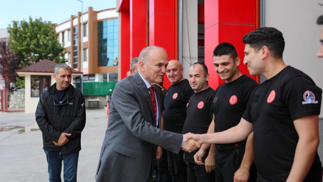 BAŞKAN ÖZLÜ’DEN İTFAİYE HAFTASI ZİYARETİ