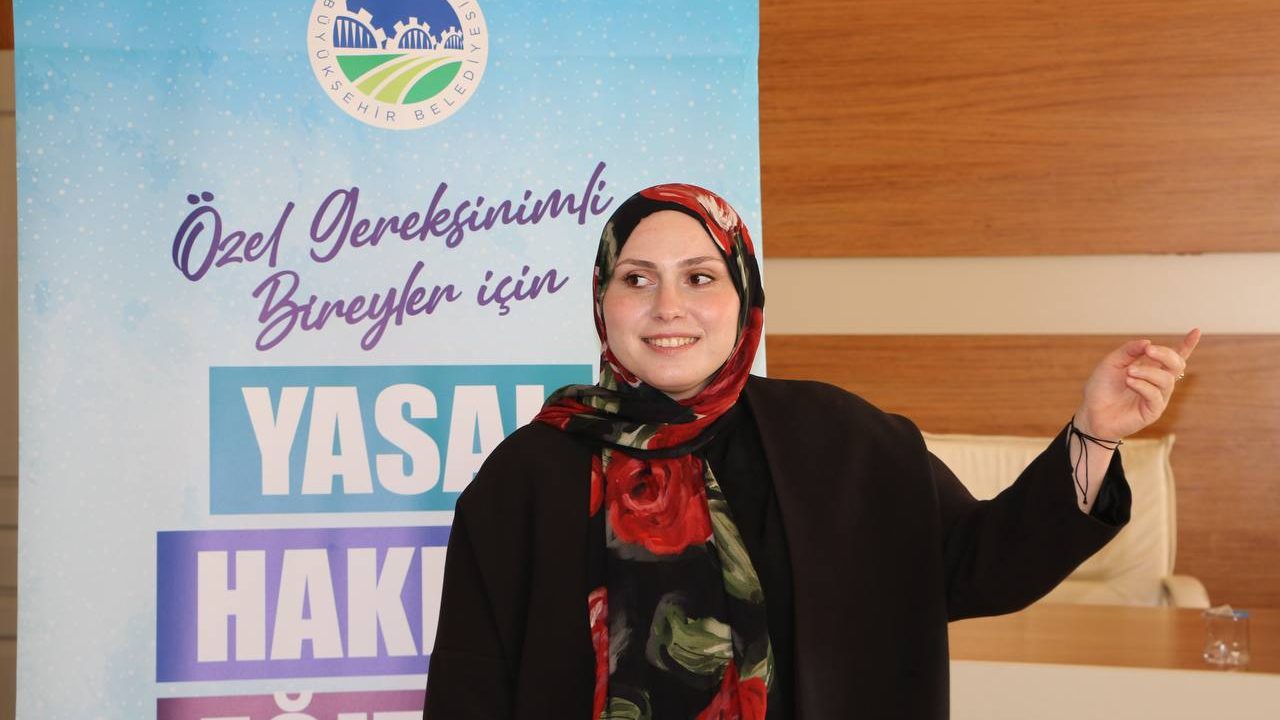 Özel gereksinimli vatandaşlara yasal ve resmi haklarını tek tek anlattılar