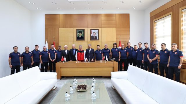 “Özverili çalışmalarınızla gözümüz hiçbir zaman arkada kalmıyor”
