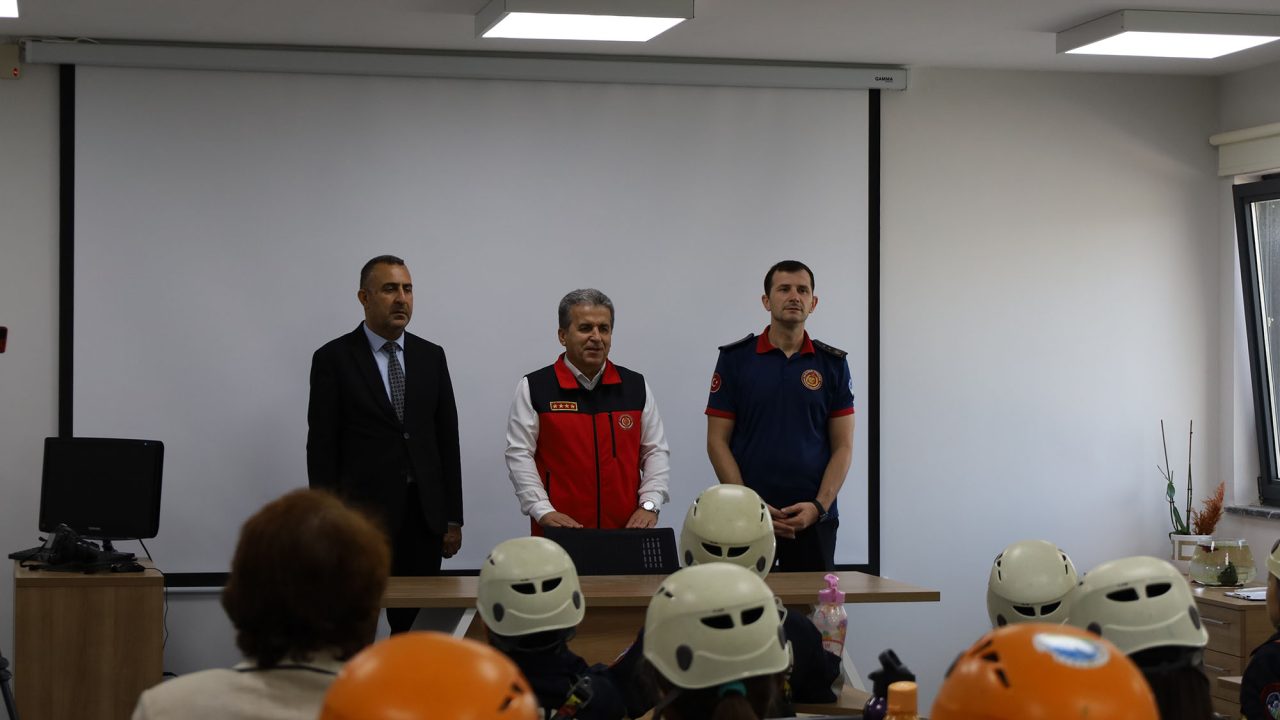Büyükşehir itfaiyesinden miniklere afet bilinci