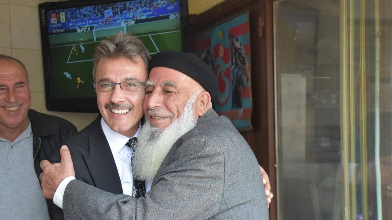 BAŞKAN ŞENOL DİNÇ, ERENLER’İN HER NOKTASINDA VATANDAŞLARLA BULUŞUYOR
