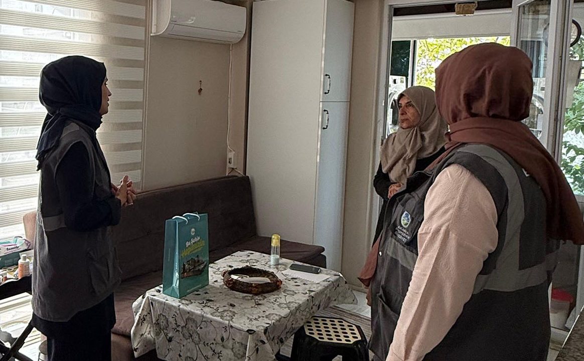 Büyükşehir şehrin dört bir yanında yürekleri ısıtıyor