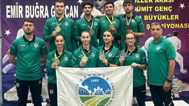 Büyükşehir sporcuları Bursa’da madalyaları topladı