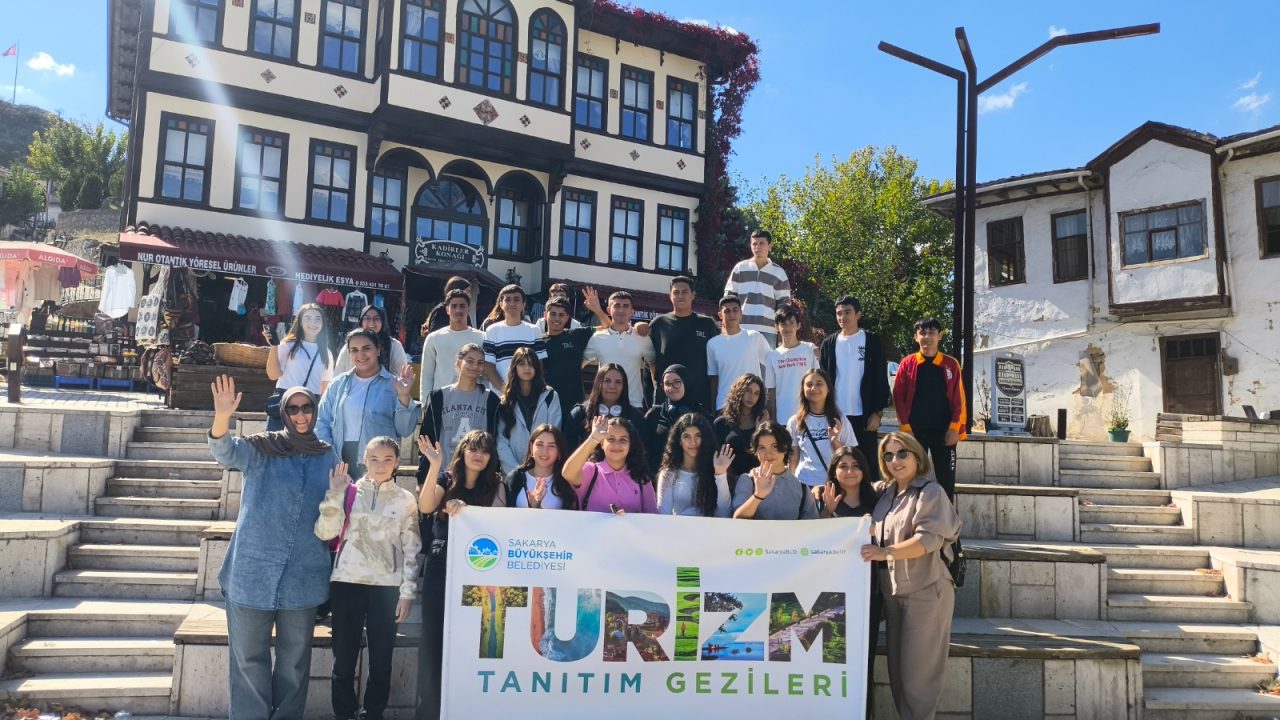 Şehrin gençleri Sakarya’nın zenginliklerini keşfediyor