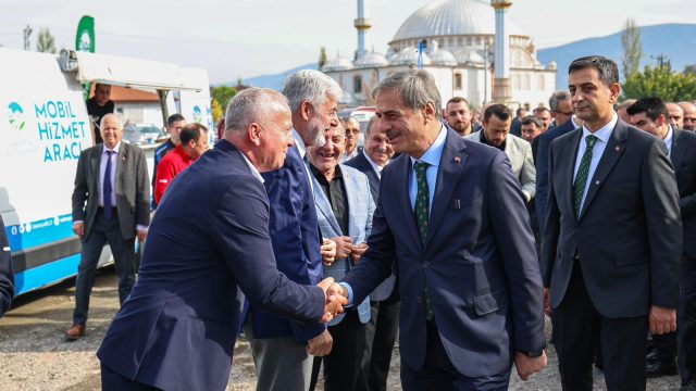 Mekece’de sosyal tesisin temeli atıldı: Yusuf Alemdar Pamukova’da yeni müjdeleri paylaştı
