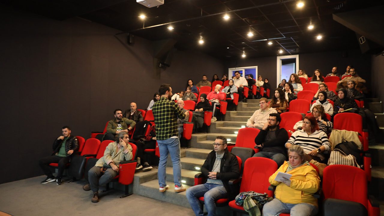 “Sinema, modern insanın en büyük zaferlerinden biri sayılır”