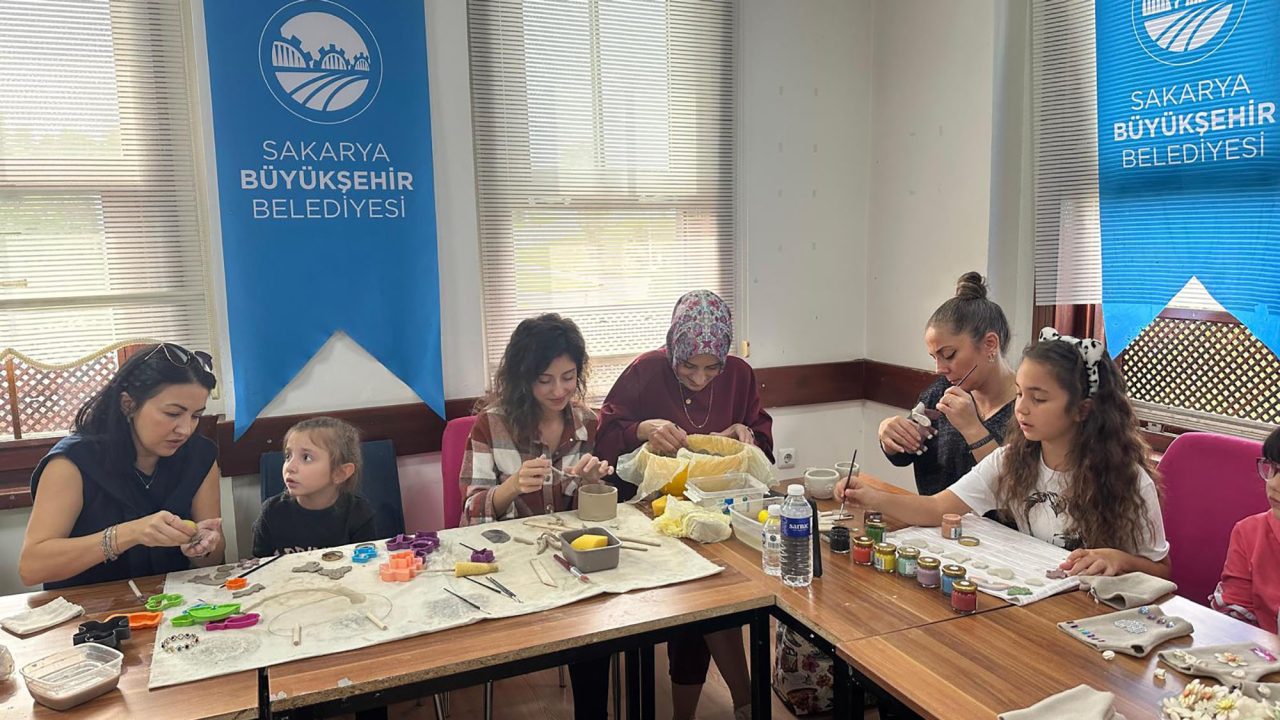 SAMEK’lerde ilk kez: Ara tatil anne-çocuk atölyeleriyle renklendi
