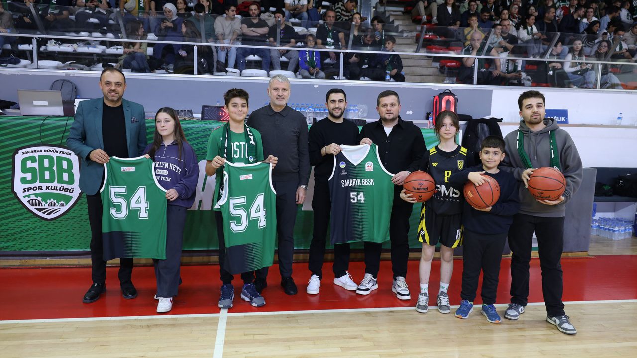 Büyükşehir’in devleri Beylikdüzü’nü farklı geçti: 89-60