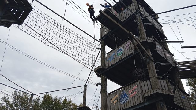 Macera Park’ta adrenalin dolu deneyimle çok şey öğreniyorlar