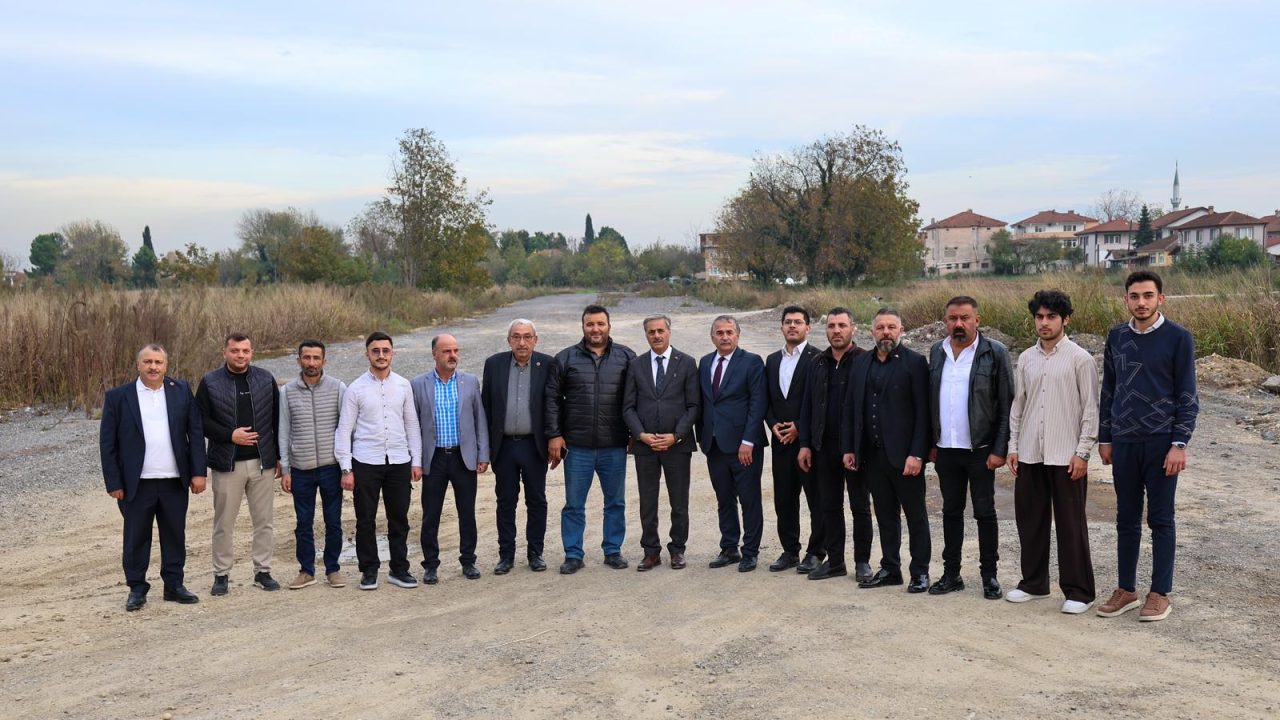 Yeni caddeler ve bağlantı yolları ile şehrimizin ulaşımına güç katıyoruz
