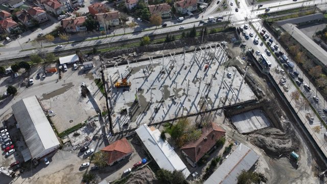 Bilim Merkezi’nde ilk görüntü ortaya çıktı: Yusuf Alemdar geleceğin inşaat mühendisleriyle şantiyede son durumu açıkladı