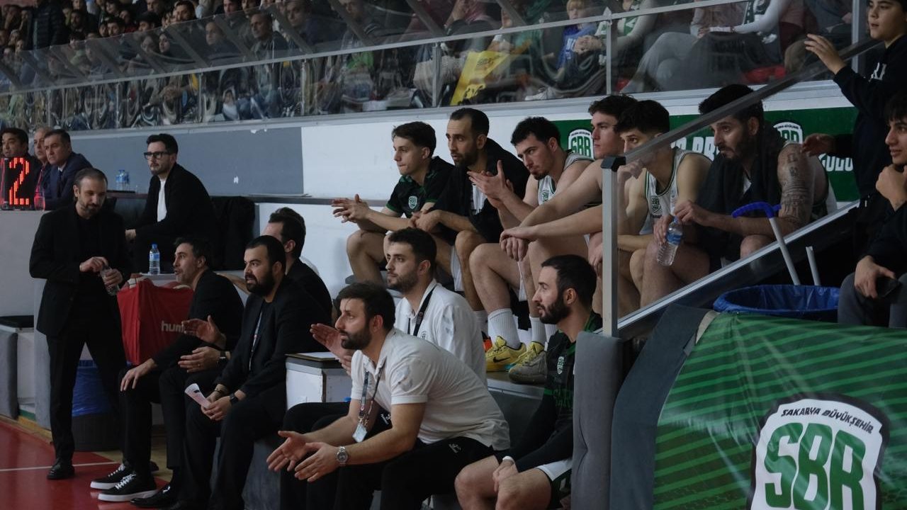 Büyükşehir Basketbol taraftarı önünde 7’de 7 yaptı: 90-76