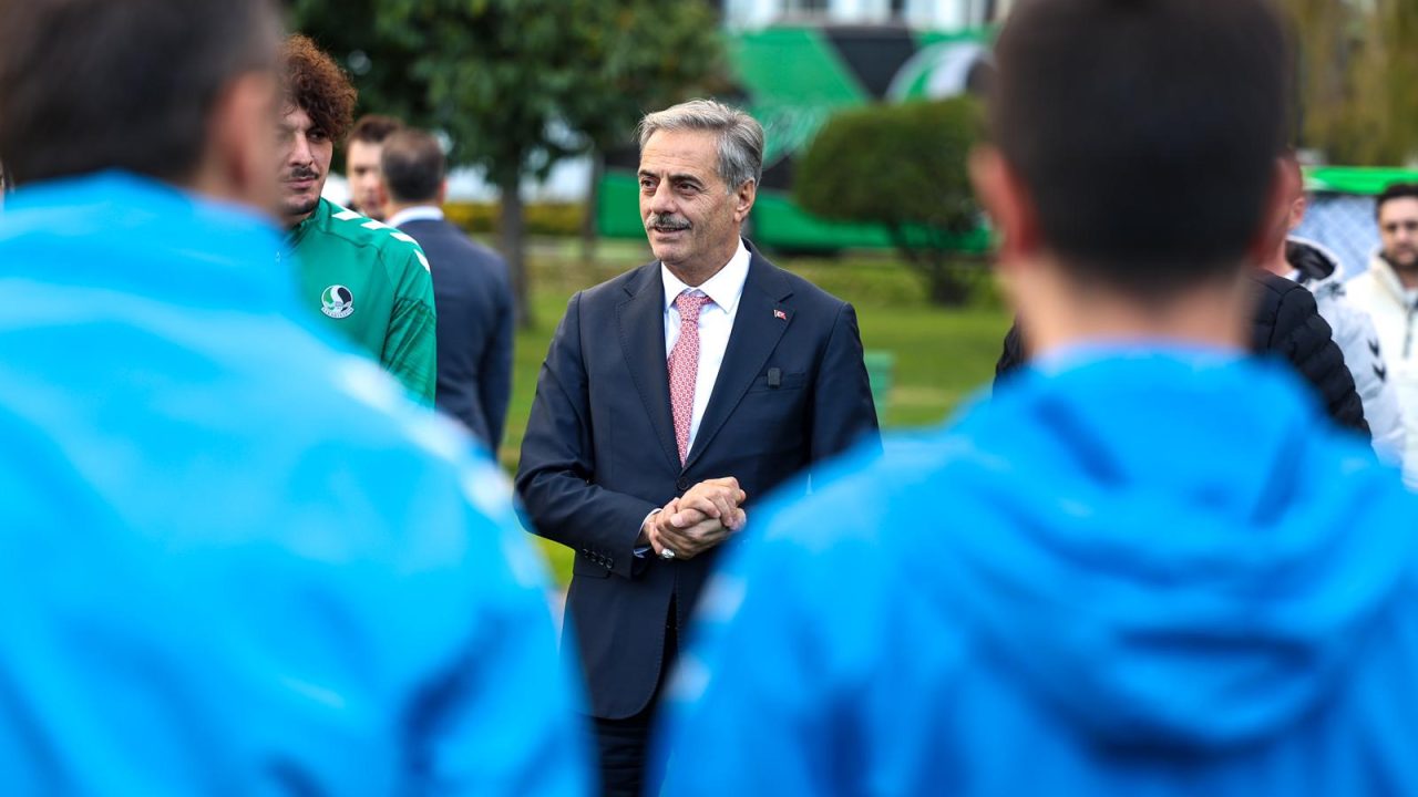 “Hep birlikte Sakaryaspor’un yanında olmaya devam edeceğiz”