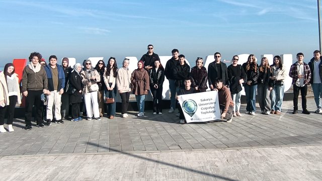 Büyükşehir’in tanıtım gezileriyle adım adım şehri keşfediyorlar