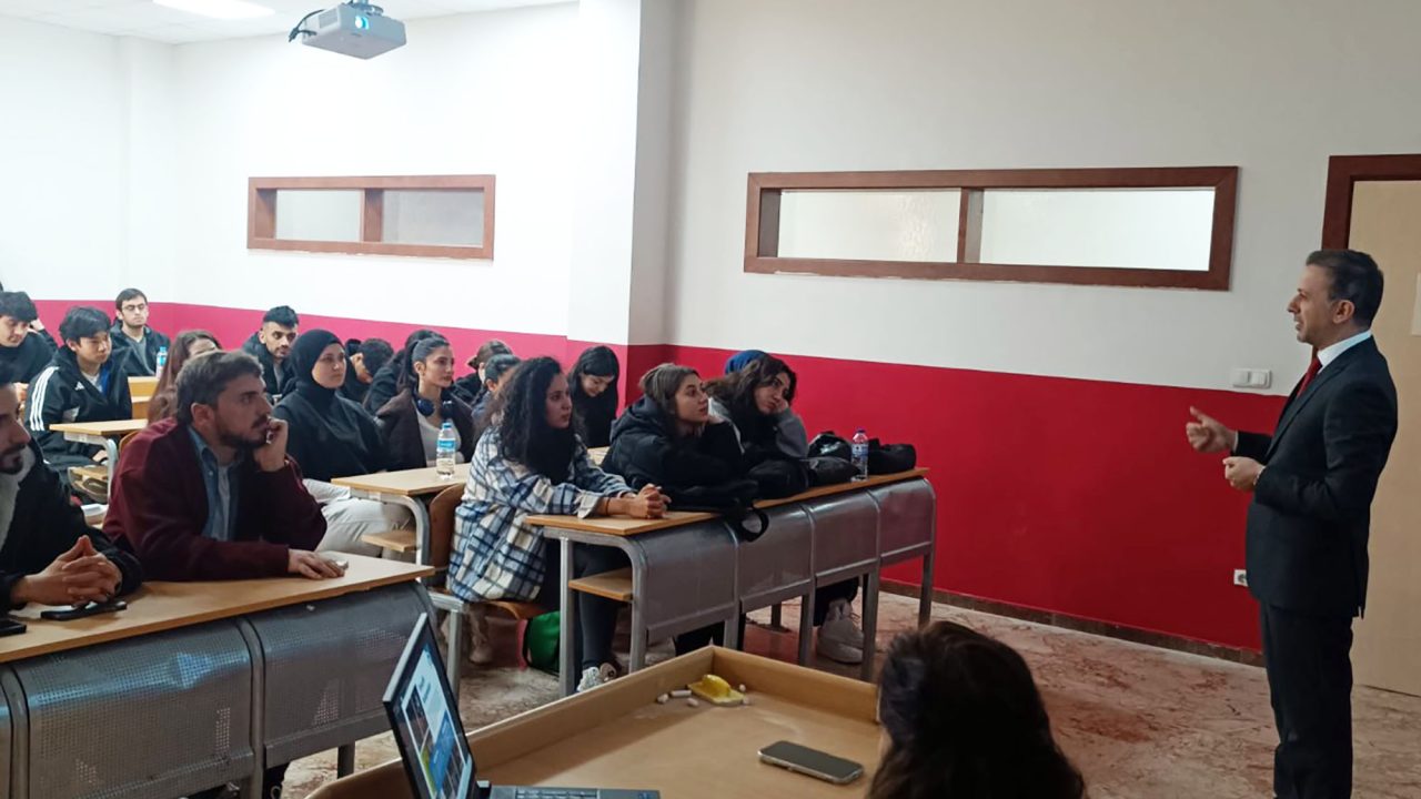 Büyükşehir, tarihi spor yatırımlarını üniversite gençliğiyle paylaştı