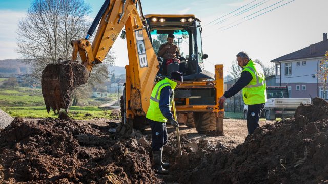 5 kilometrelik yeni hat Söğütlü Yeniköy’ün içme su geleceğinin teminatı olacak