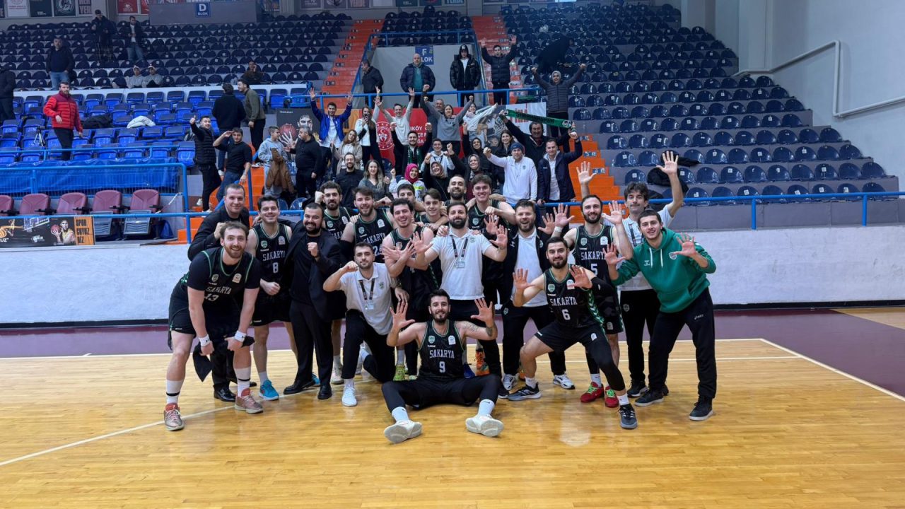 Namağlup Büyükşehir durmuyor: 10’uncu zaferlerini İstanbul’da aldılar