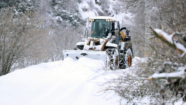 Büyükşehir’den 17.00 kar raporu: 31 grup yolu ulaşıma açıldı