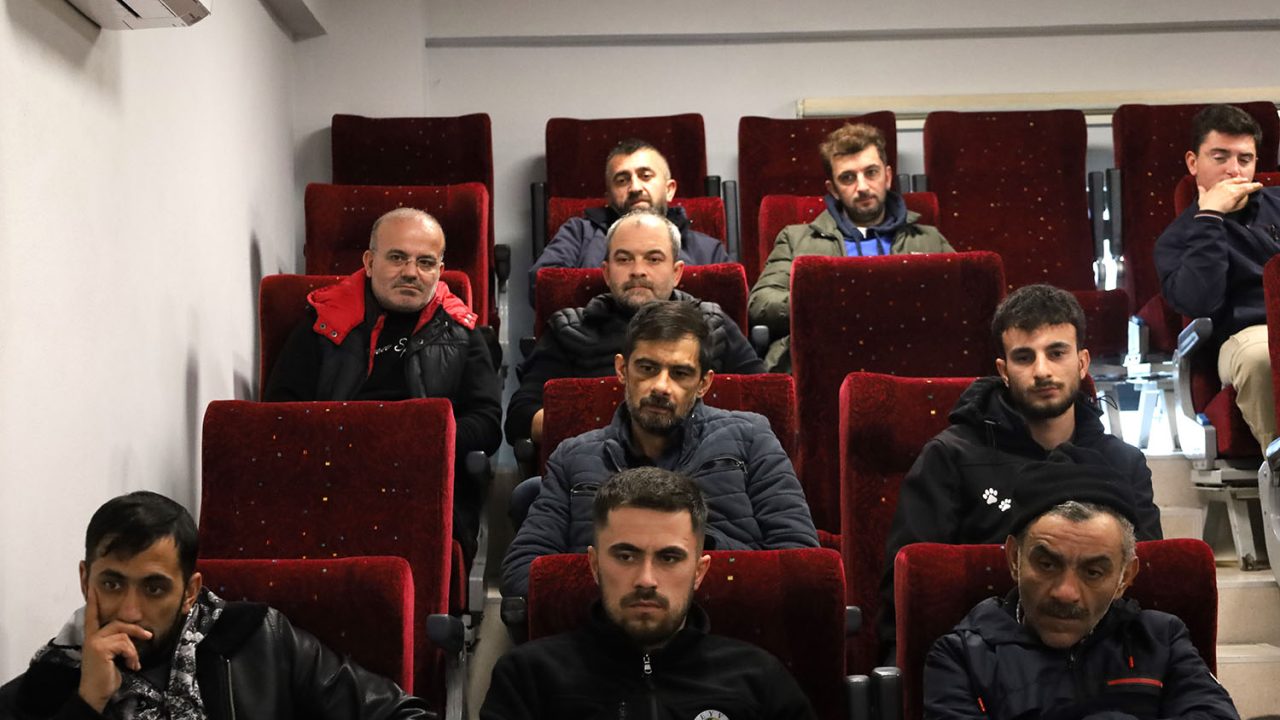 Büyükşehir’den sokak hayvanları için güvenli müdahale eğitimi