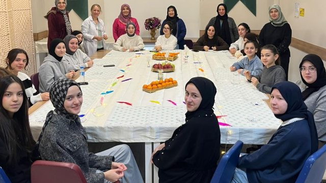Anne, çocuk ve sanat üçlemesiyle unutulmaz ara tatil