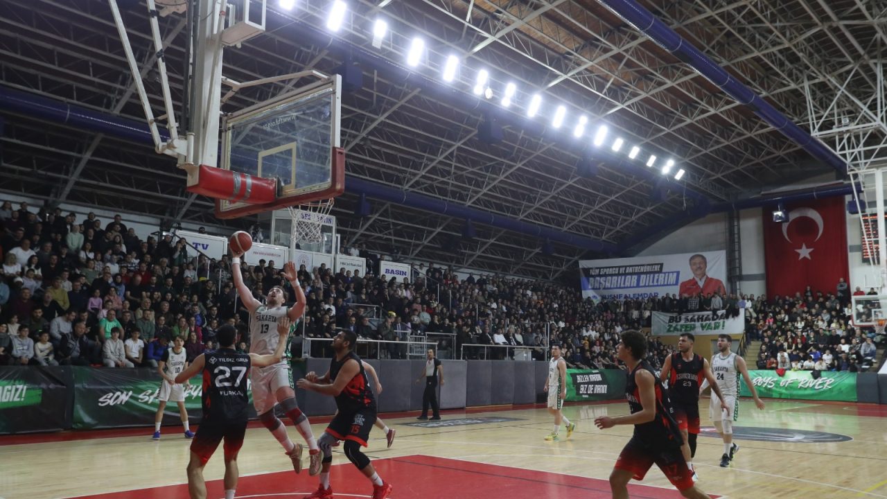 Büyükşehir Basketbol’dan taraftarı önünde net galibiyet: 86-66