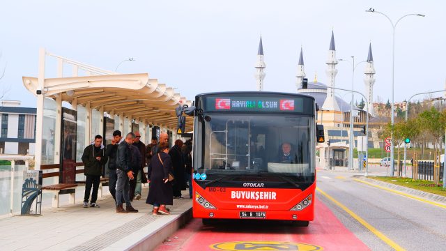 Sakarya’da toplu taşımada binlerce kişinin ilk tercihi Metrobüs