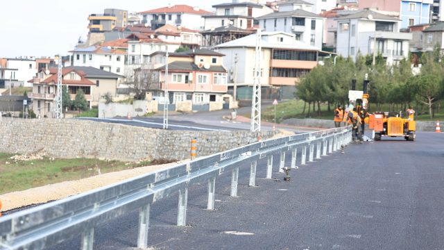 Sakarya’da yollar daha güvenli: 75 kilometre otokorkuluk, “Motorcu Dostu Bariyer”