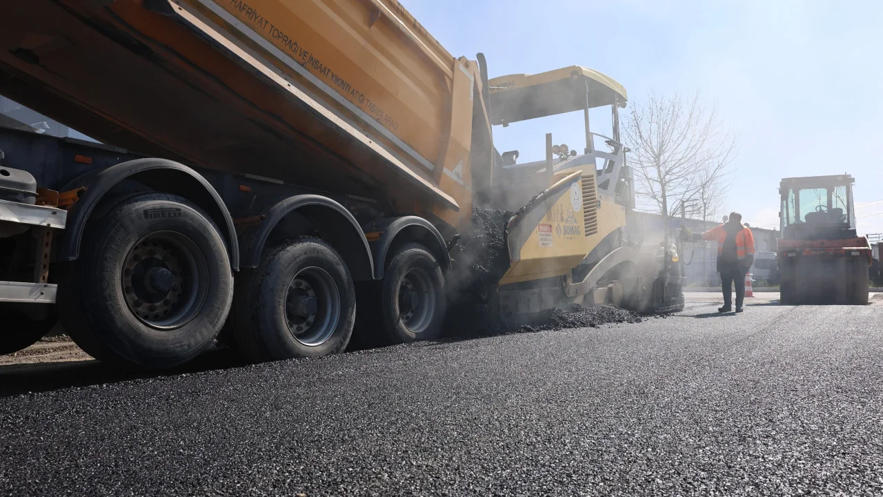 ERENLER’DE YOLLAR YENİLENMEYE DEVAM EDİYOR