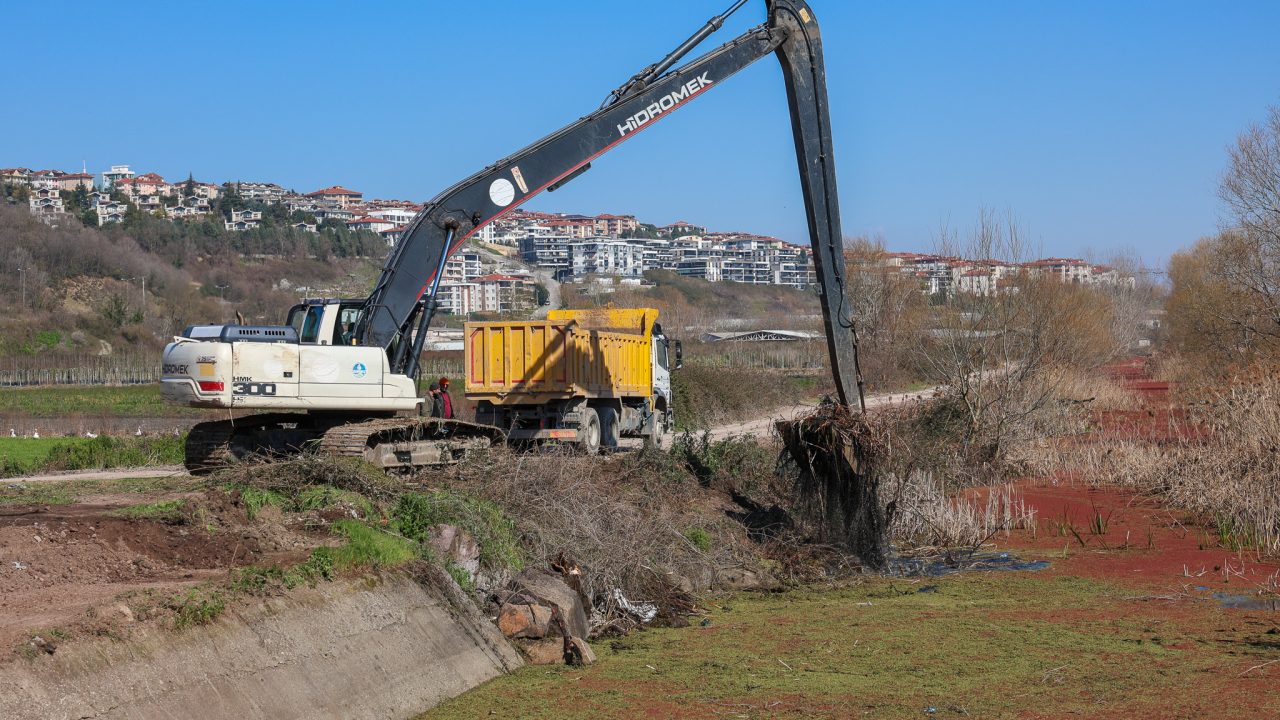Çark Deresi’nin 5 kilometrelik güzergâhı titizlikle temizleniyor