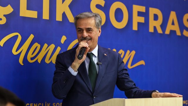 Başkan Yusuf Alemdar gençlere buluştu: “Gayemiz her alanda daha güçlü bir Sakarya’nın inşasıdır”