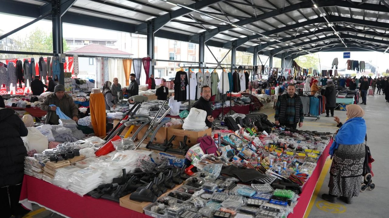 DÜZCE BELEDİYESİ 3. KAPALI PAZARYERİNİ HİZMETE AÇTI