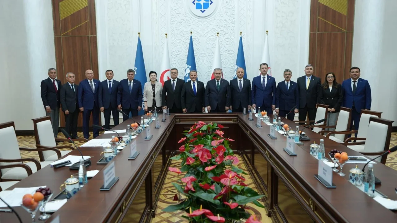 ÖZBEKİSTAN’DA SİYASİ VE KÜLTÜREL BULUŞMALAR