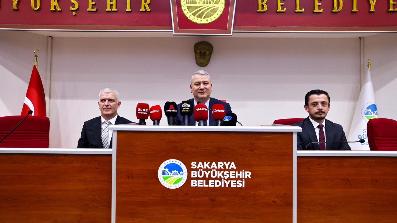 Sakarya’nın yarınları için 57 gündem Büyükşehir meclisinden geçti