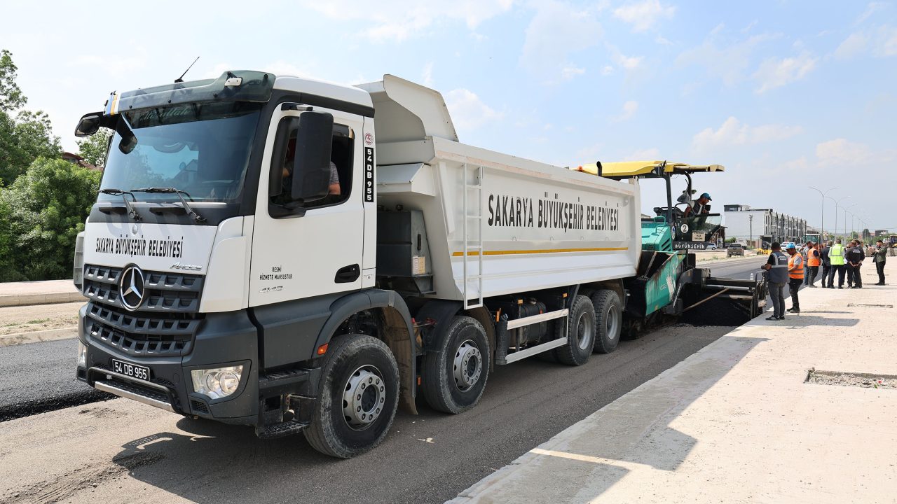 Sakarya’nın merkezine yeni koridor, yeni bir soluk geliyor: “Kesintisiz ulaşım yakında inşallah başlıyor”