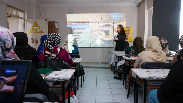 SASKİ, Kaynarca’da suyun geleceği için evde tasarrufu anlattı