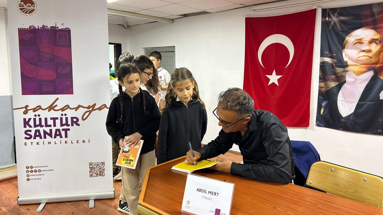 Okul sıralarında edebiyat ve ilham dolu buluşma