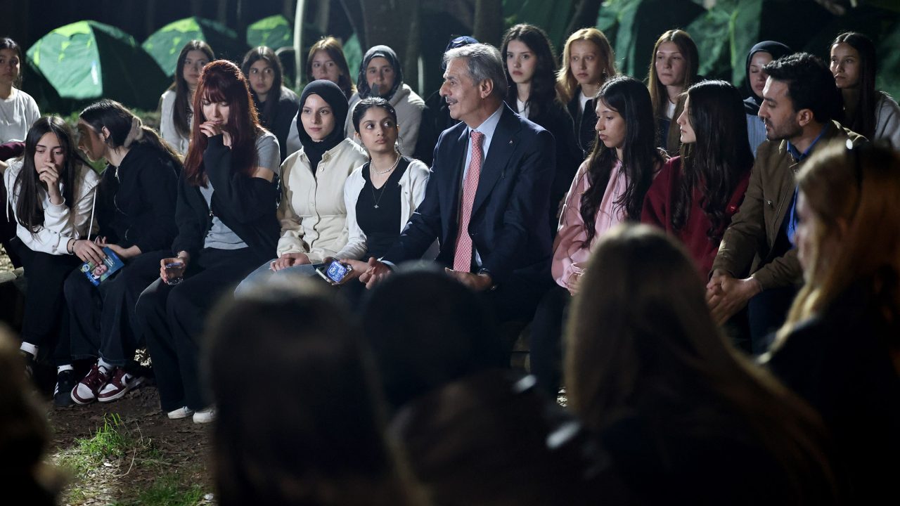 “Bilim Merkezi ile teknolojiyi tüketen değil, üreten gençler yetiştireceğiz”