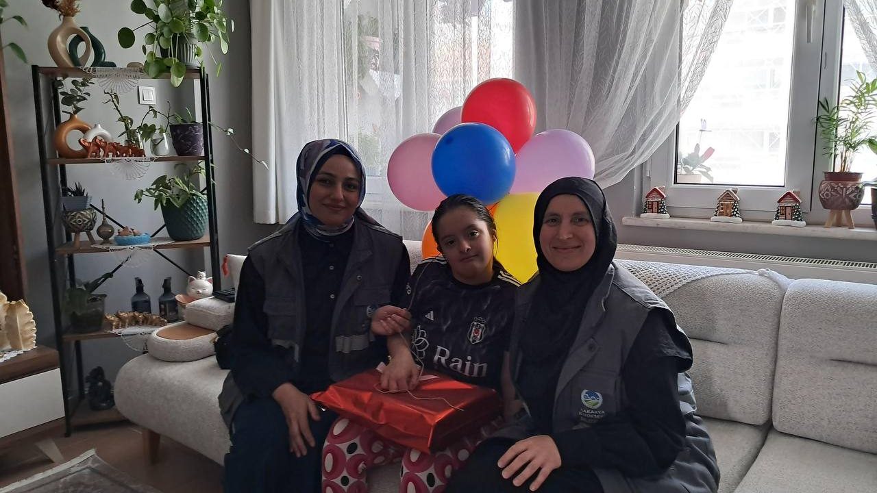 Büyükşehir’den özel bireylere doğum günü sürprizi