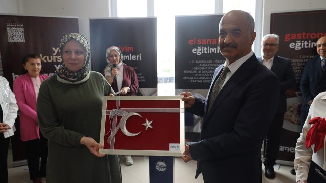 SAMEK yıl sonu sergileri Kocaali’de devam etti
