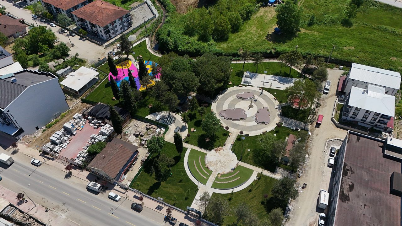 Sakarya nefes alıyor: Şehrin dört bir yanında yeni yeşil ve sosyal alanlar tamamlanıyor