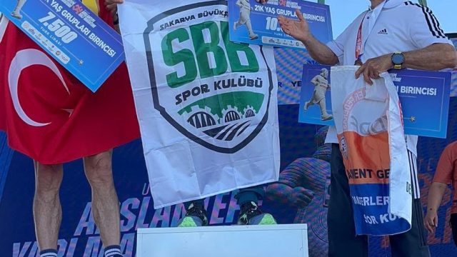 Büyükşehirli sporculardan güreş ve atletizmde önemli başarı