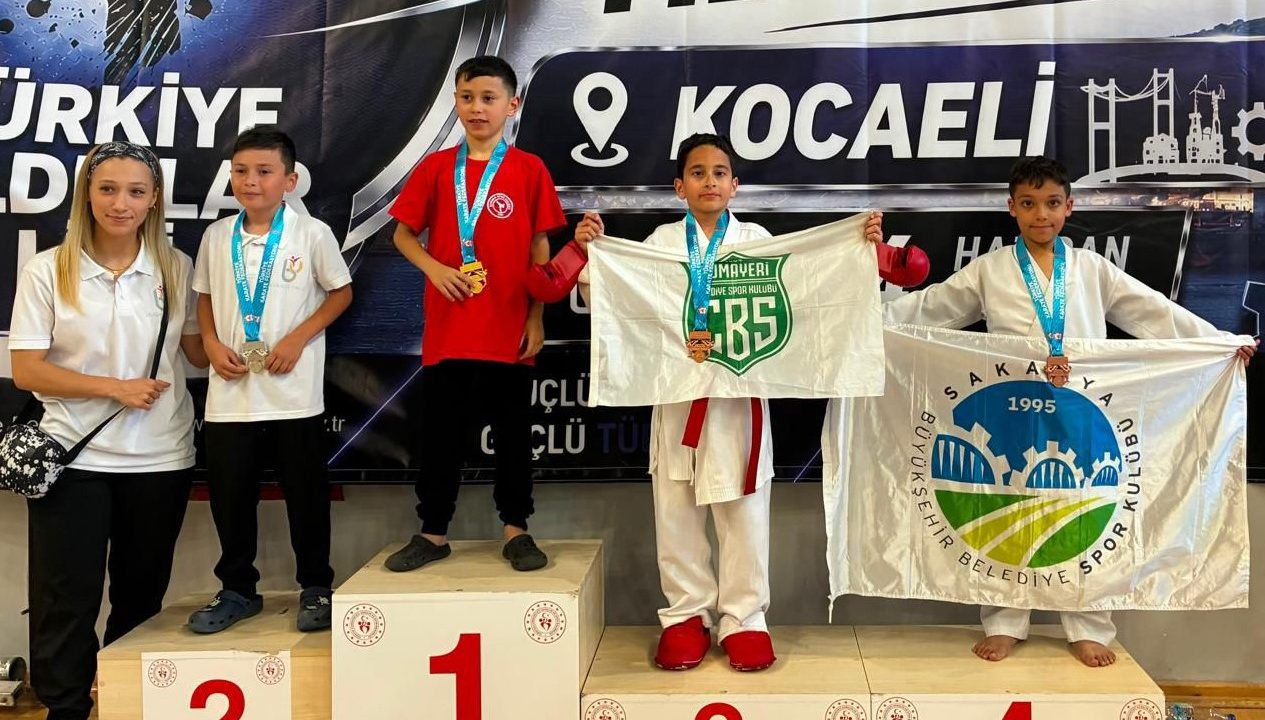 Büyükşehir’in minik yıldızları Kocaeli’den 19 madalya ile döndü
