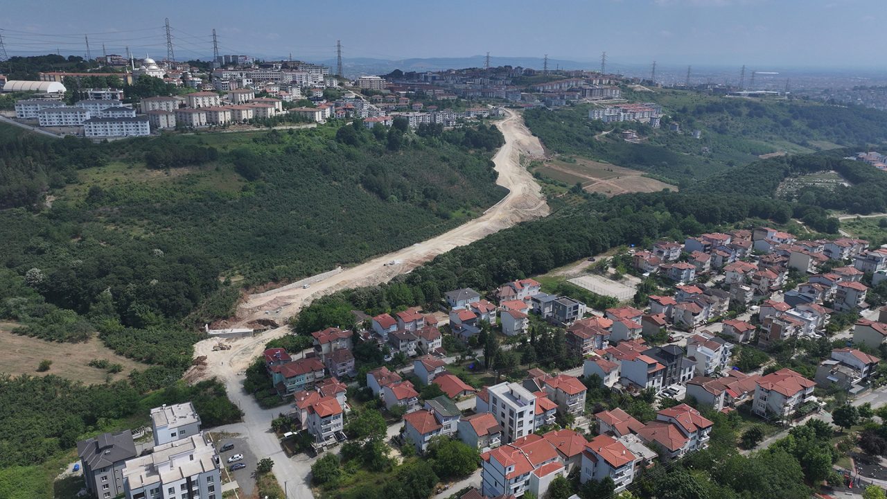 Beşköprü ulaşımı için yepyeni bir döneme adım adım: 14 metrelik istinat duvarı tamam, altyapı bitiyor