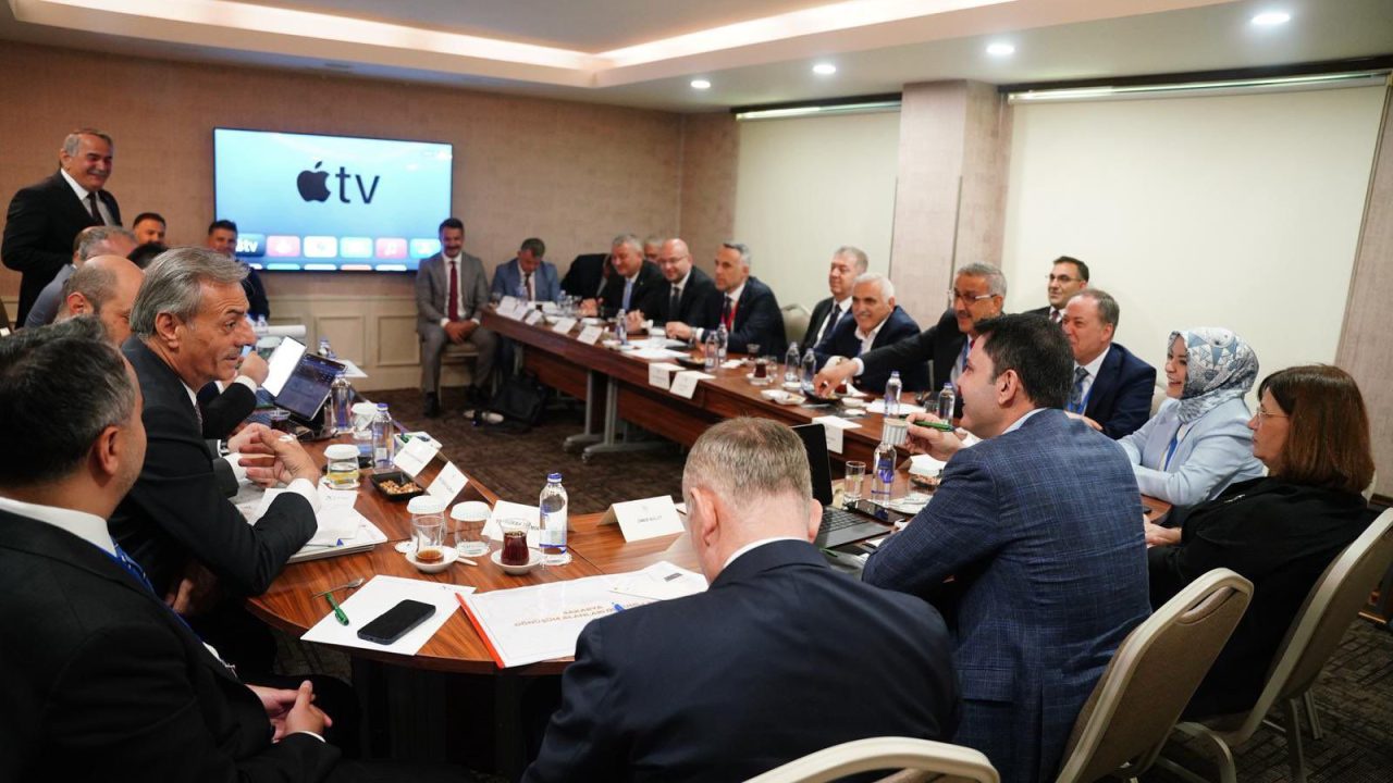 Sakarya'nın dev projeleri Sapanca'da masaya yatırıldı