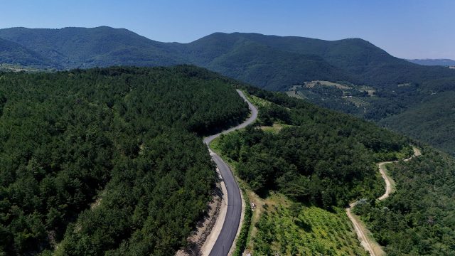 Geyve’deki 6 kilometrelik güzergâh Büyükşehirle sil baştan yenileniyor