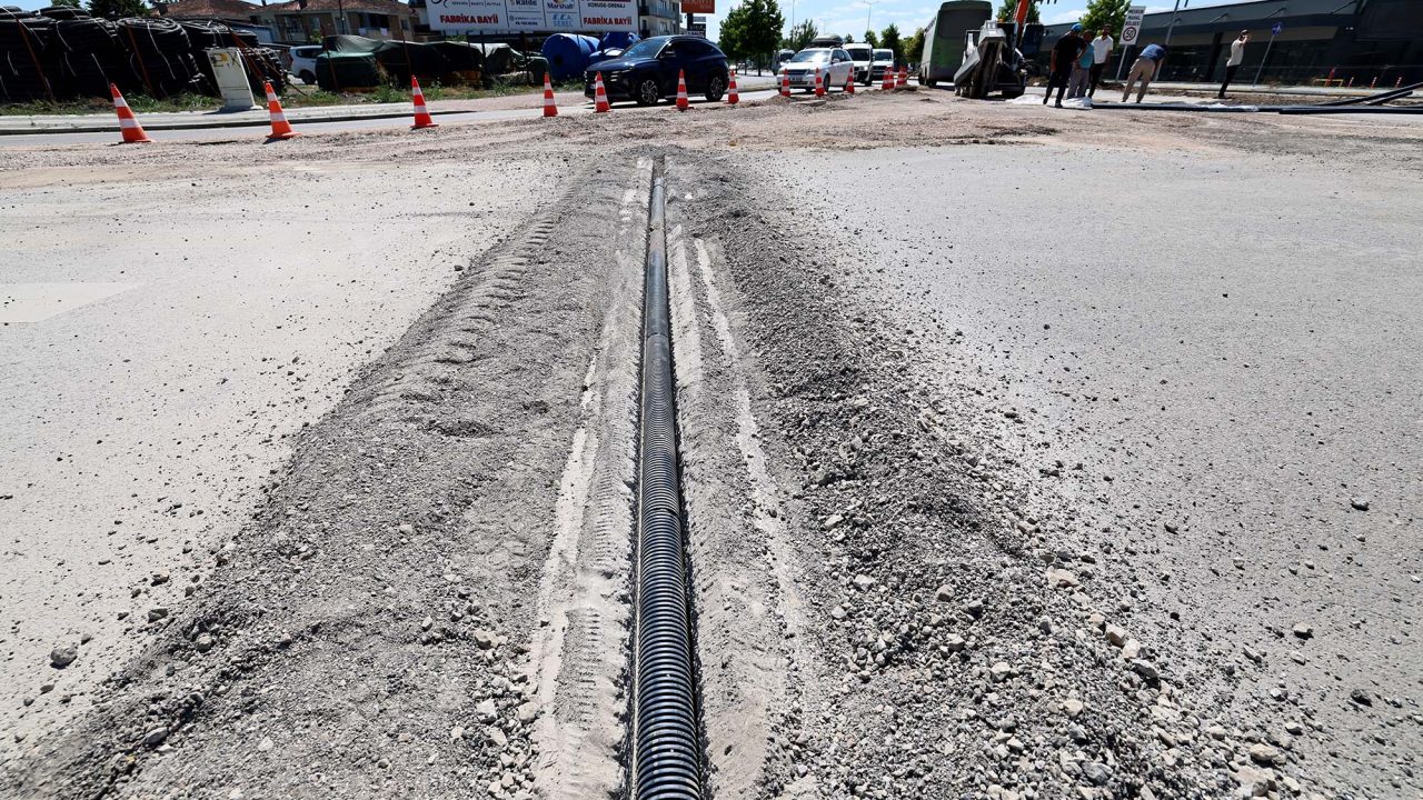 Büyükşehir, Eski Kipa Kavşağı’nı yeni duble yol bağlantısına hazırlıyor