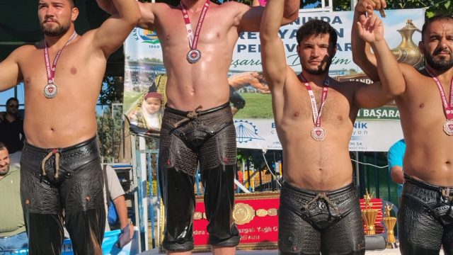 Büyükşehir’in sporcuları judo ve güreşte kürsünün sahibi oldular