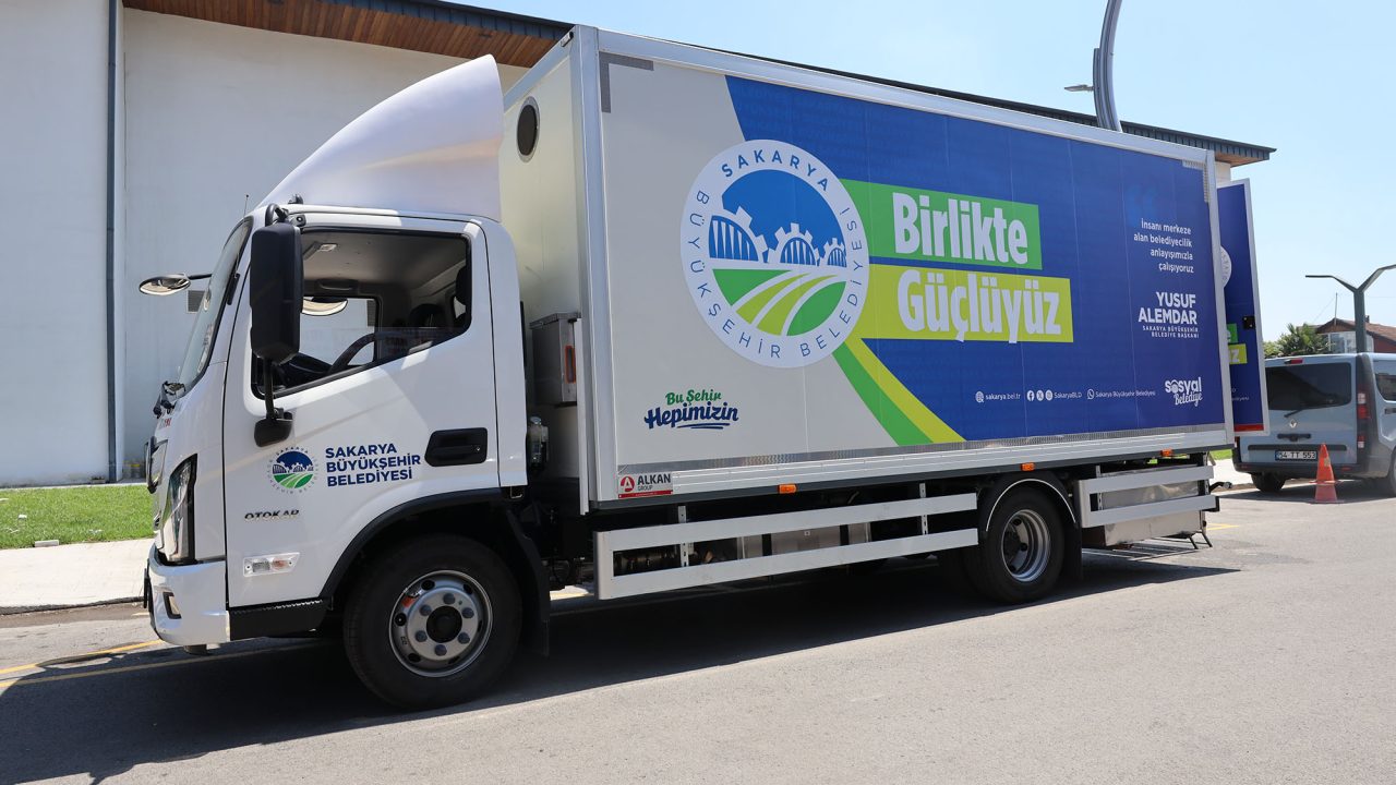 Büyükşehir'in mobil ikram aracı hizmete hazır