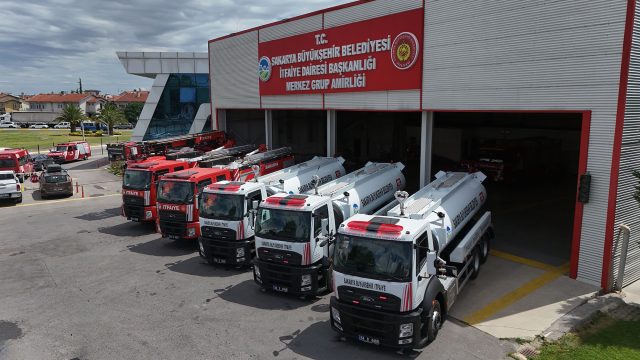 İtfaiye Teşkilatına güç katan 70 milyon TL’lik 6 aracı Yusuf Alemdar paylaştı: “Afetlere karşı mücadele gücümüzü artırmaya devam edeceğiz”