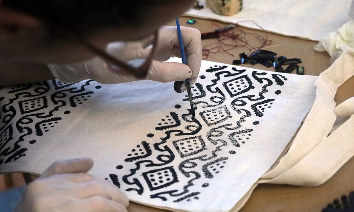 Kadınlar SAMEK atölyelerinde üretti, ortaya rengârenk eserler çıktı